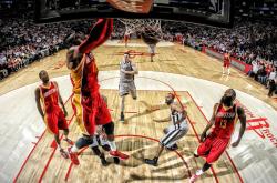 开云体育入口-葡萄牙对阵巴拉圭，当欧洲豪门遇见美洲之盾，金玟哉已在另一赛场改写亚洲历史