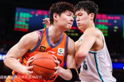 开云体育入口-关于双方争夺冠军，篮球对决激燃心脾的信息