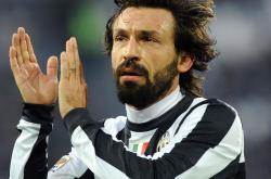 开云体育官网-绿茵洪流与羽坛孤峰，当德国战车碾压泰国，石宇奇在绝境中刻下唯一的胜利注脚