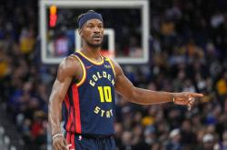 开云体育app-关于NBA明星球员因伤病缺席关键比赛，球队遭遇挑战的信息