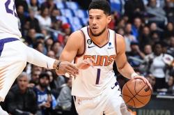 开云体育app-包含太阳队高光时刻，布克稳定表现成为最大功臣的词条