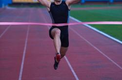 开云体育在线-斯洛文尼亚运动员冲刺终点，获取冠军头衔的简单介绍