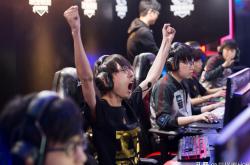 开云体育官网-RNG横扫DRX，Bin打出惊人五杀宿命之战小组赛，点燃全场激情