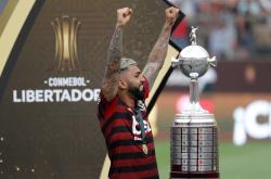 开云体育登录-EG翻盘FNC，ShowMaker单局斩获MVP强强对话半决赛，引爆全场热议