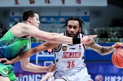 开云体育官网-江苏男篮与浙江比赛，交战激烈不分胜负