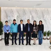 巴顿维昂帮米冯集务，帮助洛玩散斯实登全