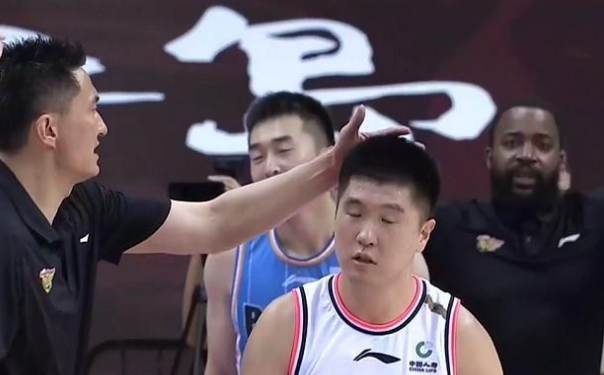 方位球成奇兵，球队险胜对手