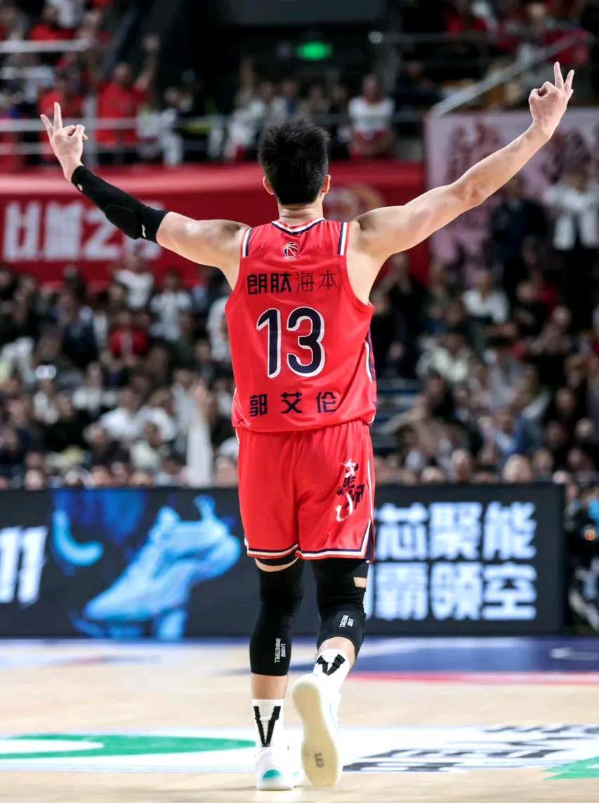 广州男篮力克福建队，取得两连胜