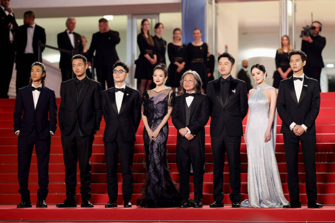 无敌之师，中国足球队征服国际舞台