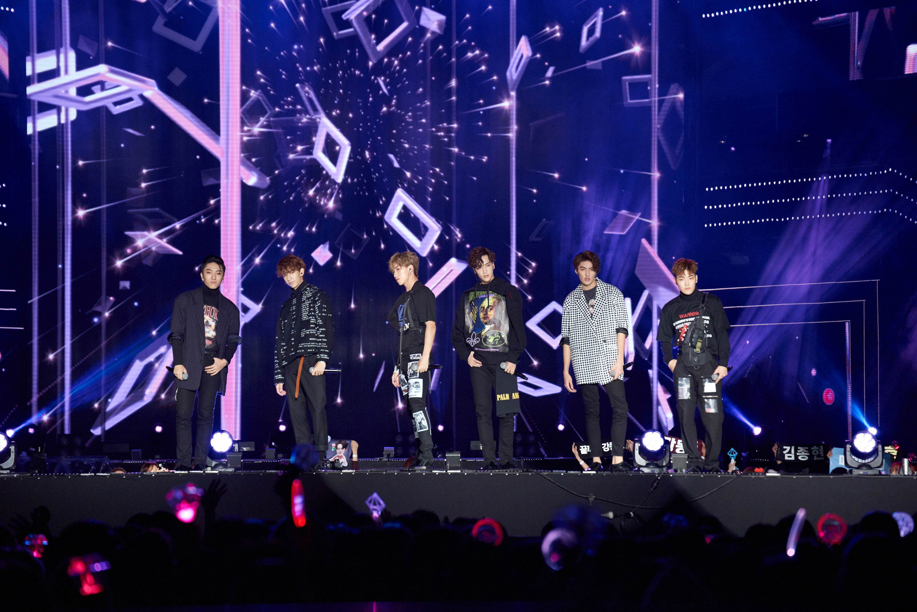 无敌之师，中国足球队征服国际舞台