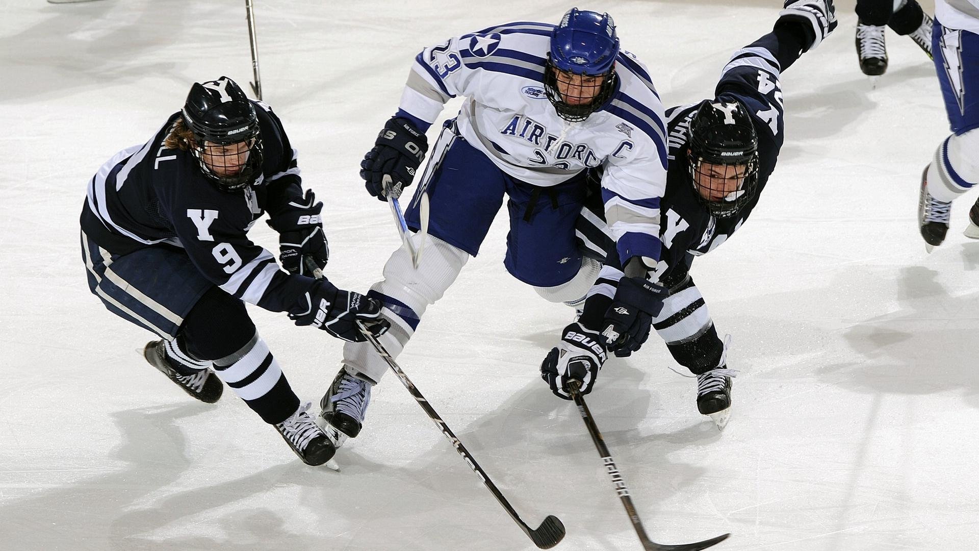 荡气回肠！英格兰险胜巴西，坎特刷新拦截王纪录改写历史