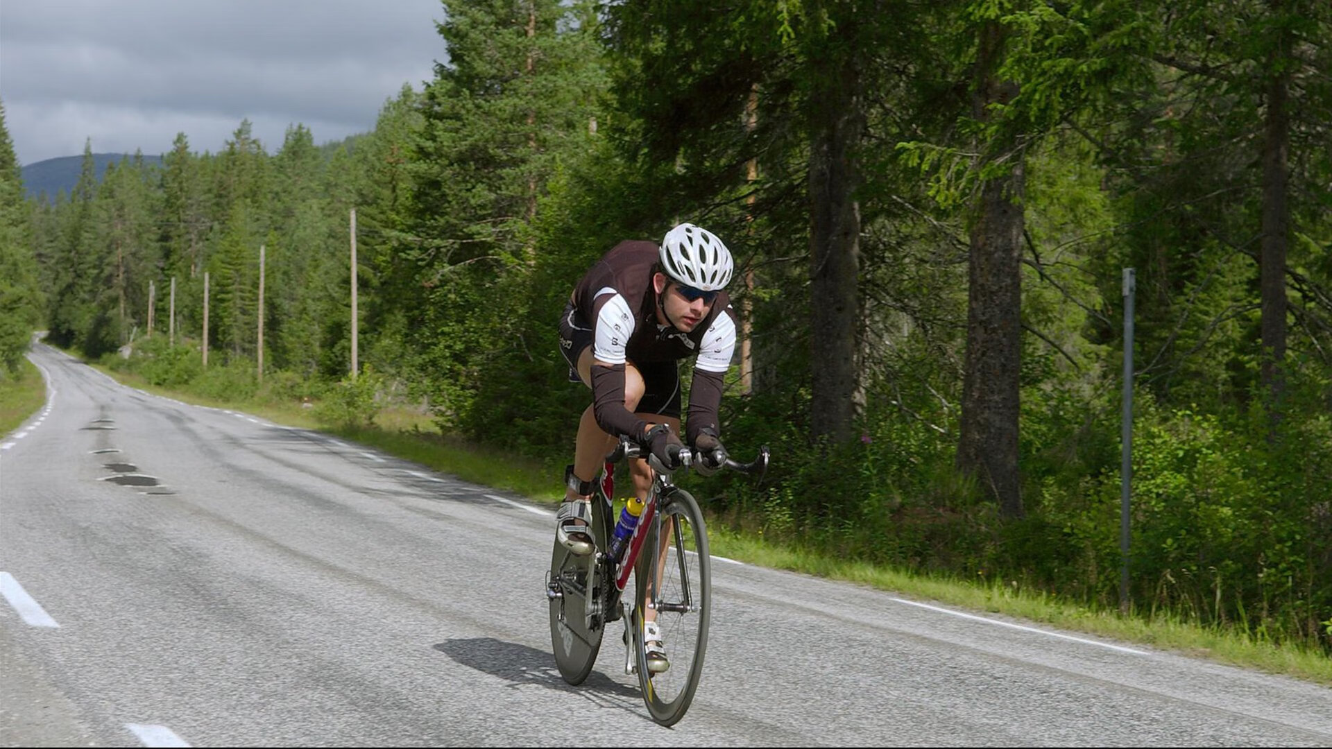 红土与硬地的交响,西西帕斯在蒙特卡洛与都灵之间创造的唯一纪录