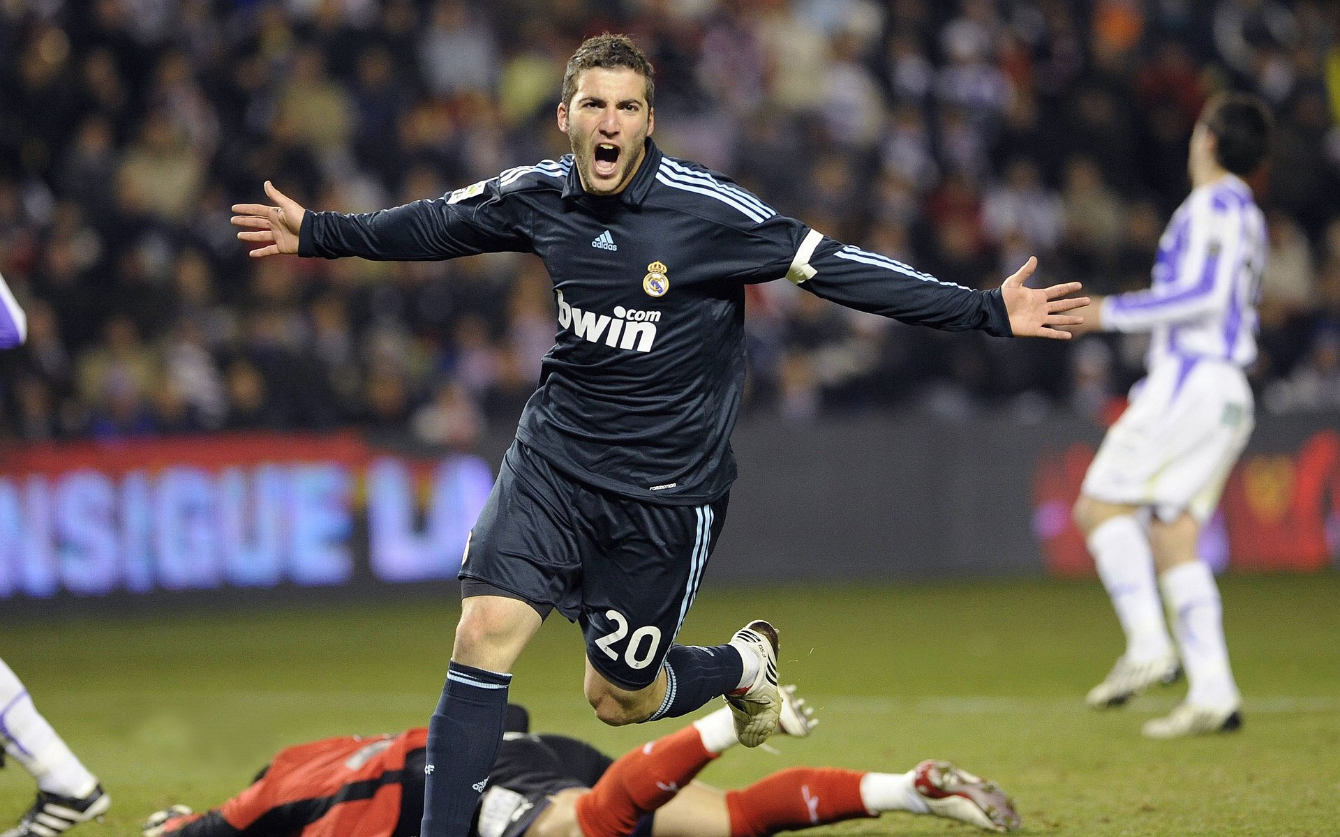 世界杯生死战，内马尔一锤定音，哥伦比亚绝境力克智利